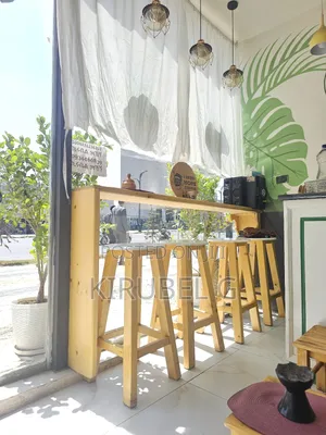 የሚሸጥ የcoffeehouse ሙሉ እቃ