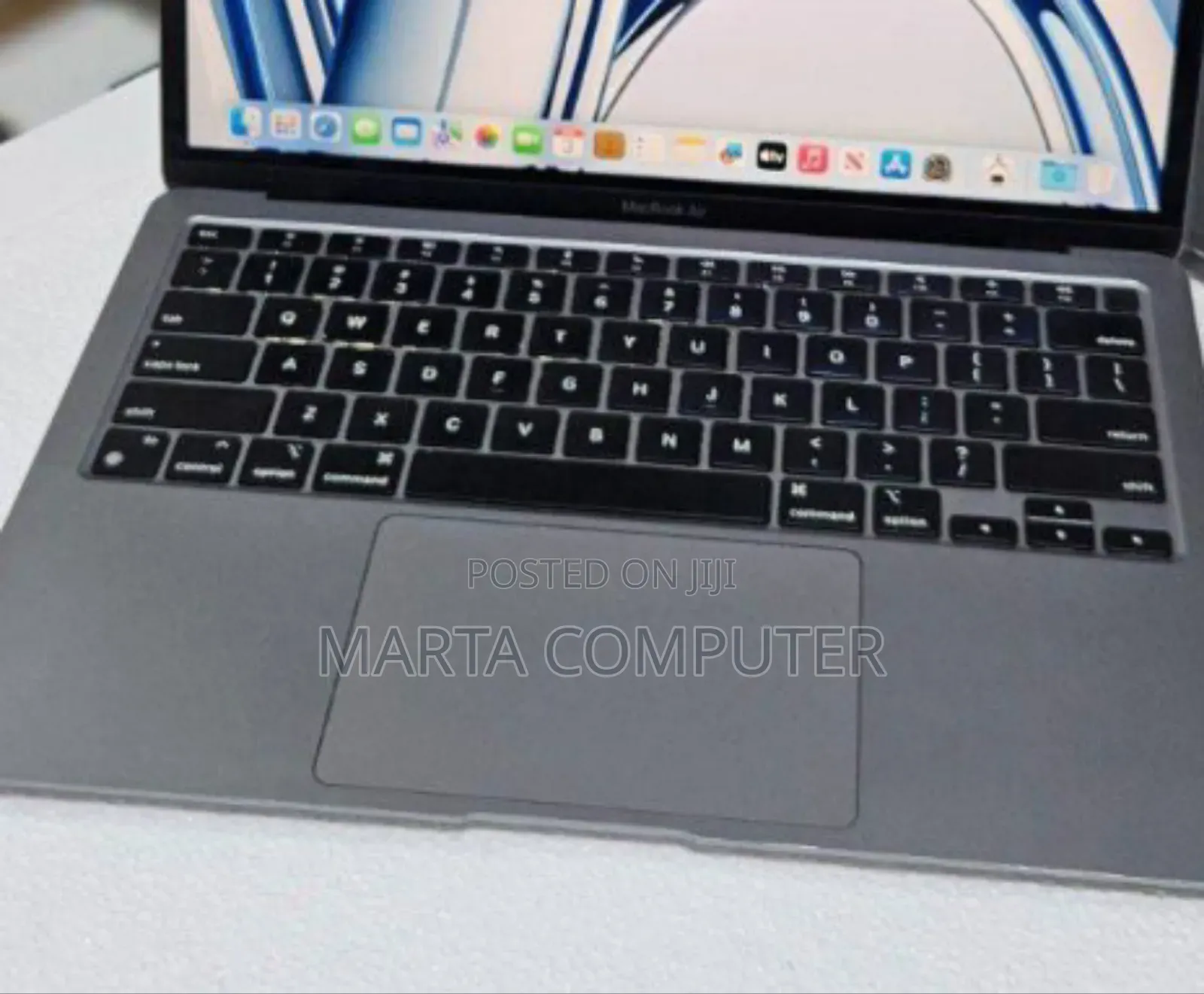 New Laptop Apple MacBook Air 2020 M1 8GB Apple M1 SSD 256GB