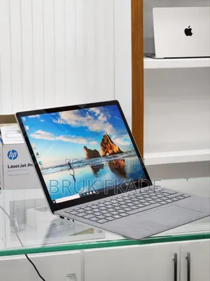 New Laptop Microsoft Surface Go 16GB Intel Core I7 SSD 256GB