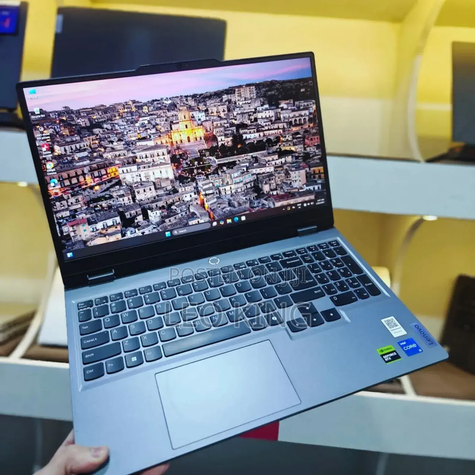 New Laptop Lenovo LOQ 15IRH8 16GB Intel Core I5 SSD 512GB