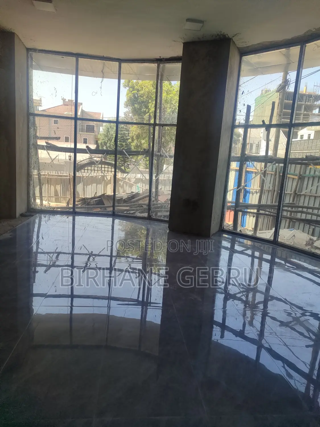 Space Rent for Cafe Resturant and Other