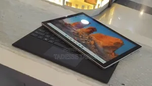 New Laptop Microsoft Surface Pro 7 16GB Intel Core I7 SSD 256GB