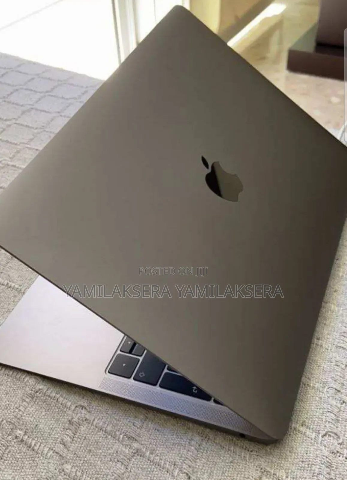 New Laptop Apple MacBook Air 2020 8GB Intel Core I7 SSD 256GB