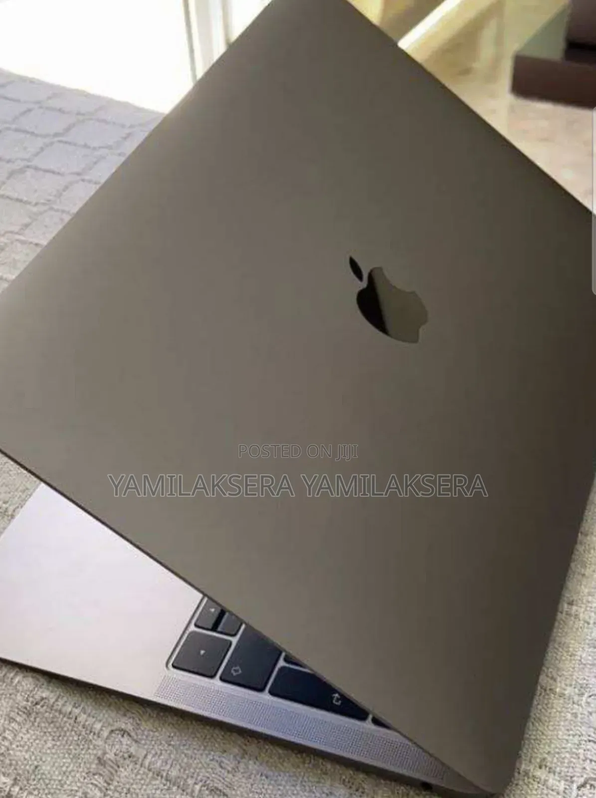 New Laptop Apple MacBook Air 2020 8GB Intel Core I7 SSD 256GB