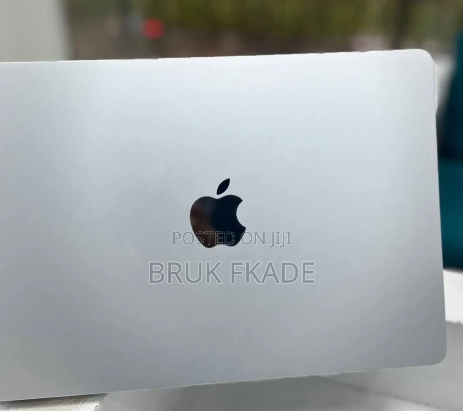 New Laptop Apple MacBook Air 2023 M2 8GB Intel Core I7 SSD 256GB