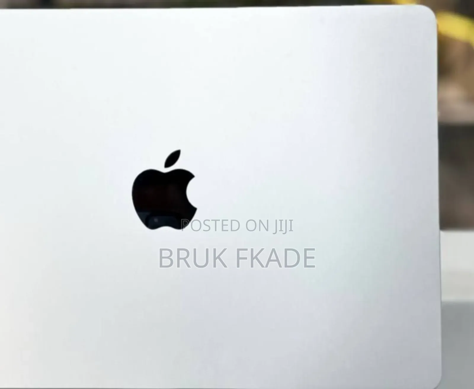 New Laptop Apple MacBook Air 2023 M2 8GB Intel Core I7 SSD 256GB