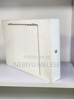 New Laptop Apple MacBook Air 2025 M4 13-Inch 16GB Apple M4 SSD 256GB