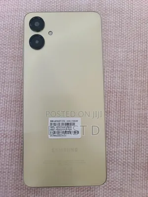New Samsung Galaxy A06 128 GB Gold