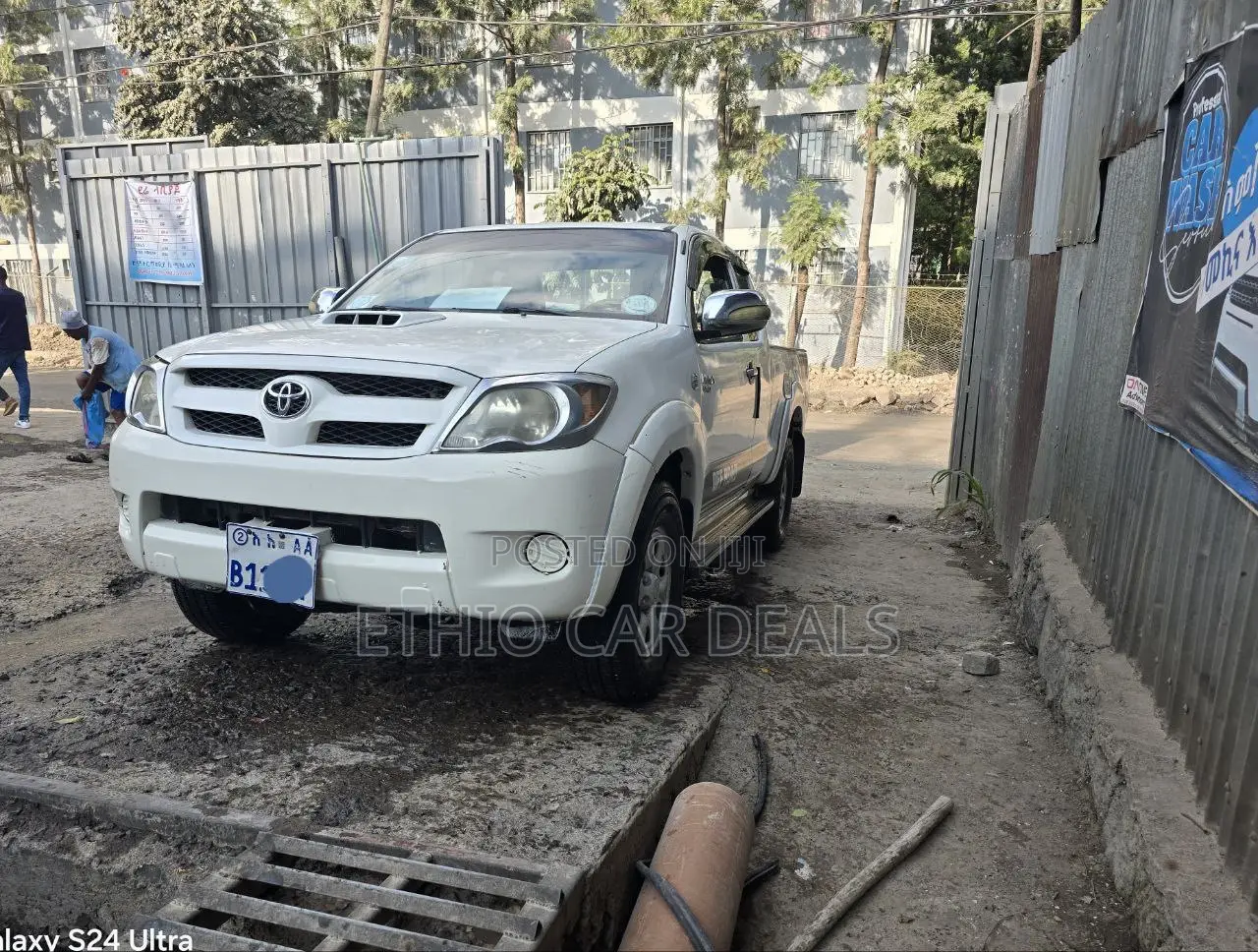 Toyota Hilux 2.5 D-4D 2007 White