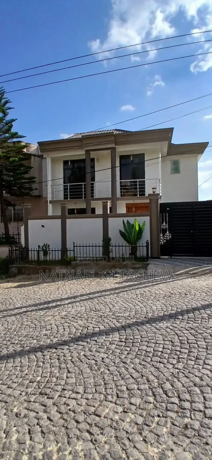 Furnished 5bdrm Villa in Bole for sale