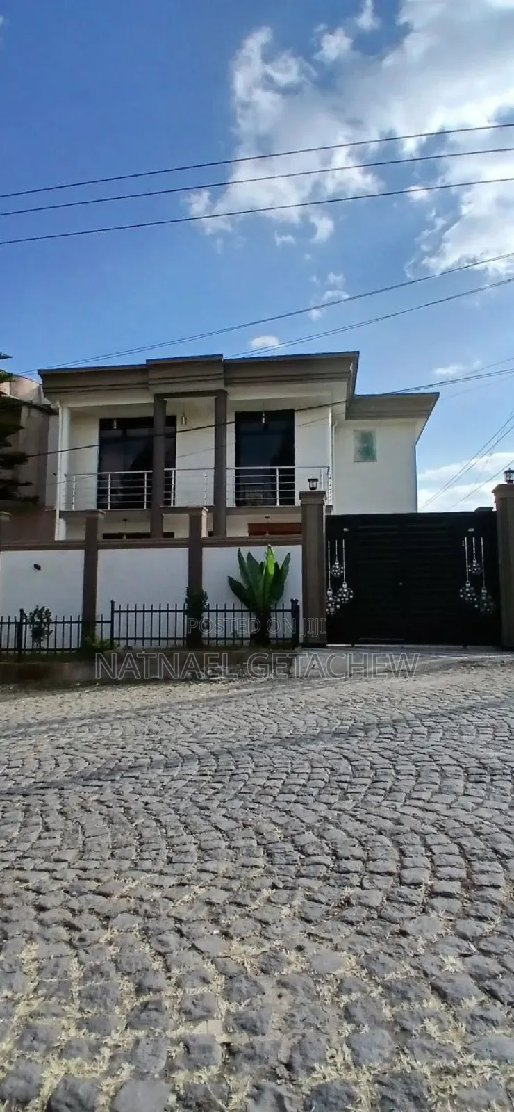 Furnished 5bdrm Villa in Bole for sale