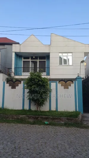 Furnished 4bdrm Villa in Bole for sale