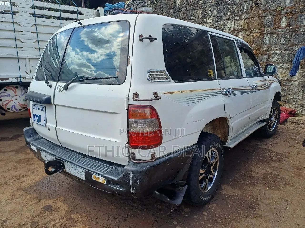 Toyota Land Cruiser 2000 White
