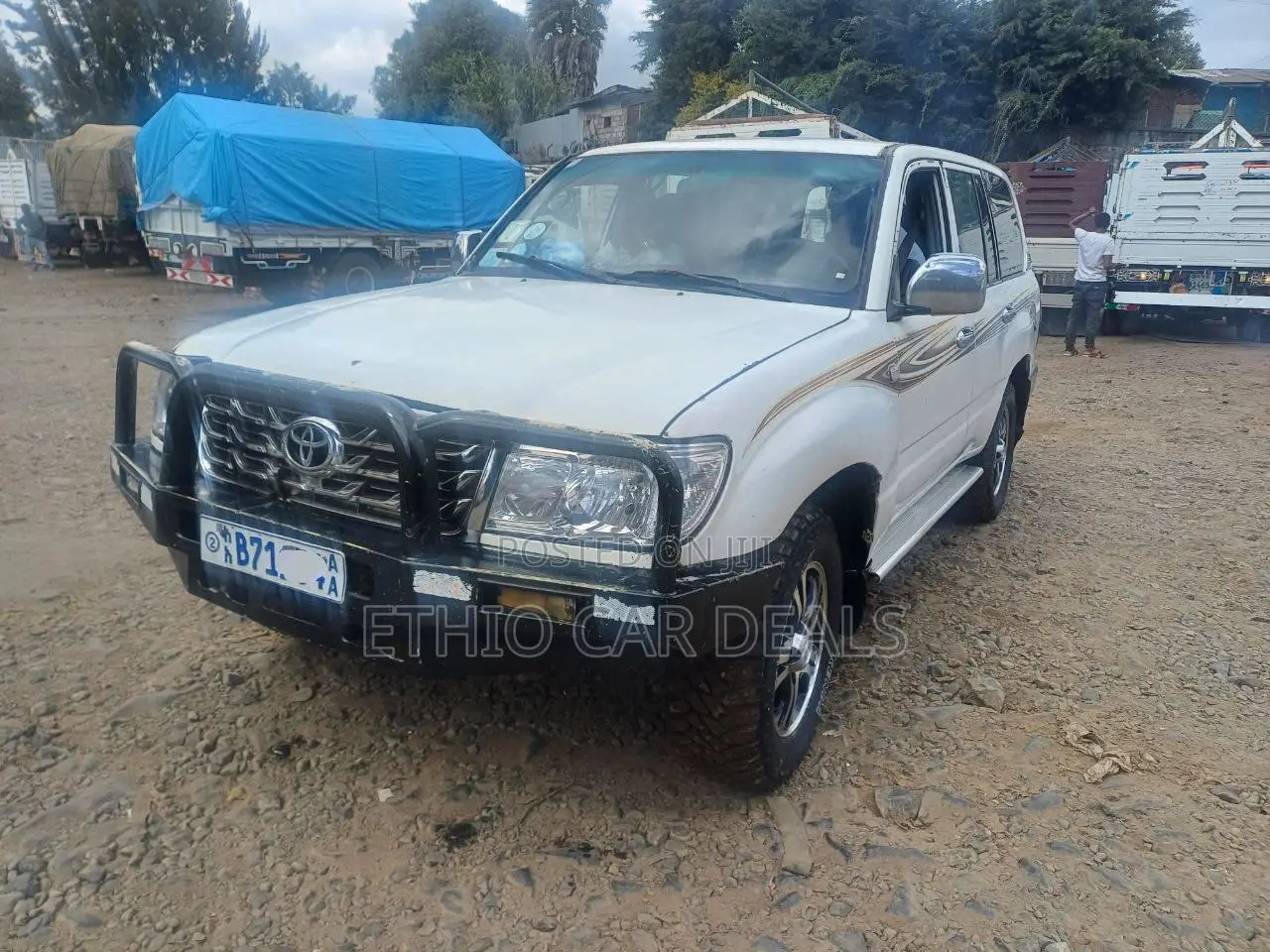Toyota Land Cruiser 2000 White