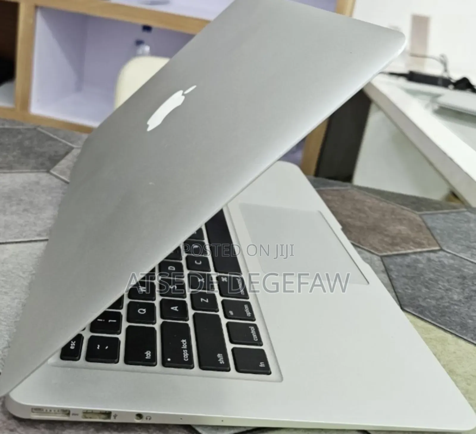 New Laptop Apple MacBook Air 2017 8GB Intel Core I5 SSD 256GB