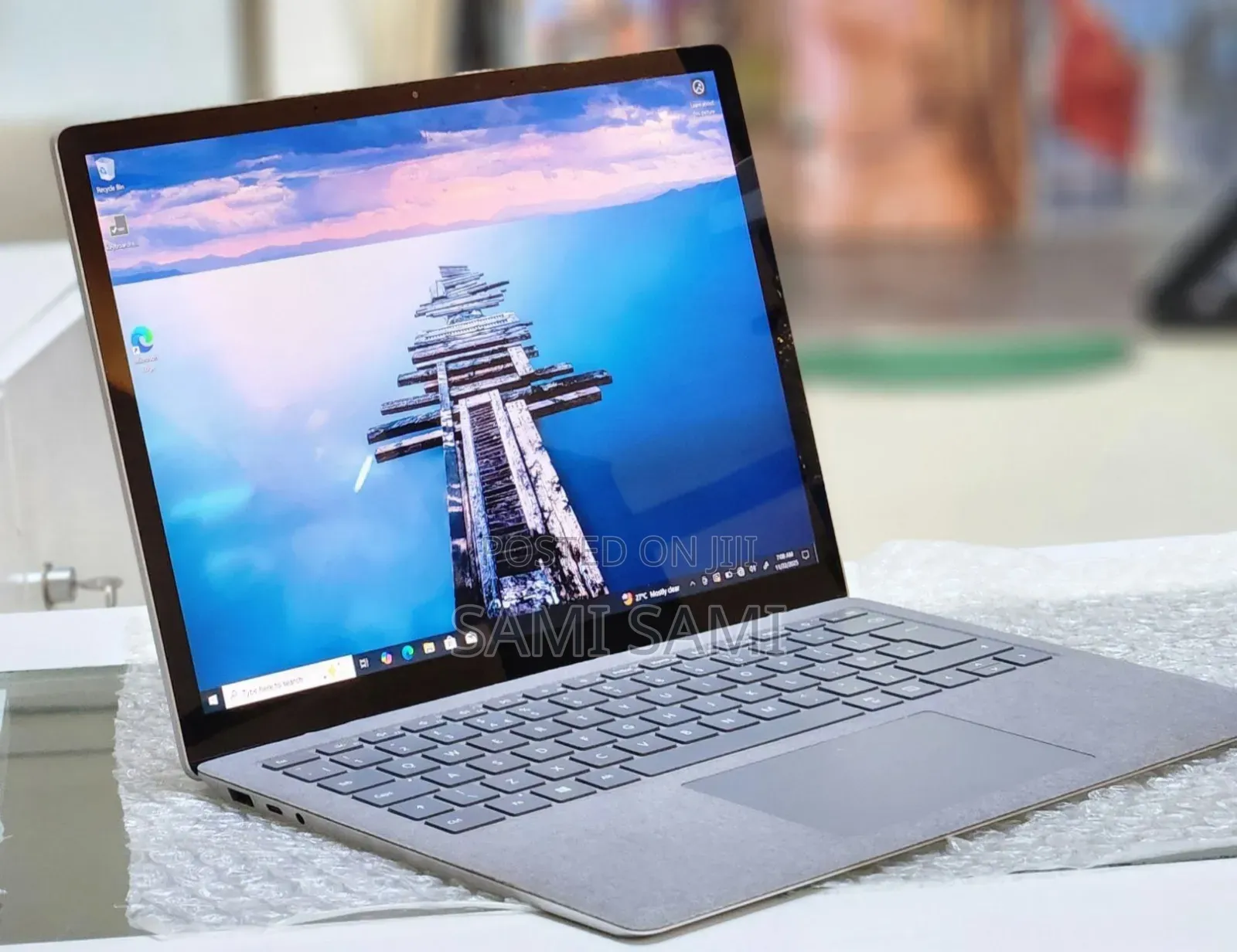 New Laptop Microsoft Surface 8GB Intel Core I5 SSD 512GB