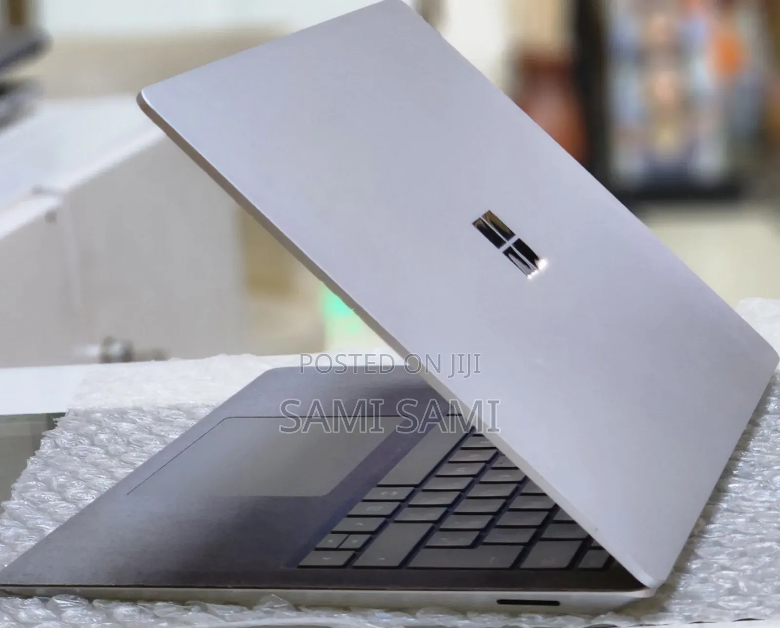 New Laptop Microsoft Surface 8GB Intel Core I5 SSD 512GB