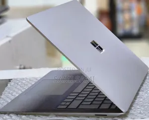 New Laptop Microsoft Surface 8GB Intel Core I5 SSD 512GB