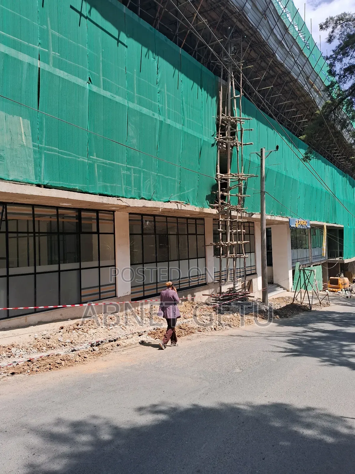 የነግድ ሱቆች ሽያጭ በሳርቤት