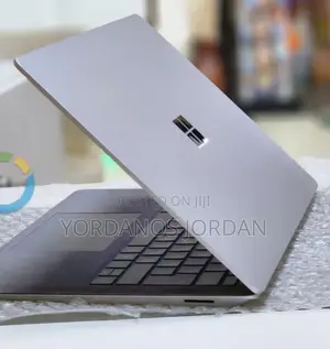 New Laptop Microsoft Surface 8GB Intel Core I5 SSD 512GB