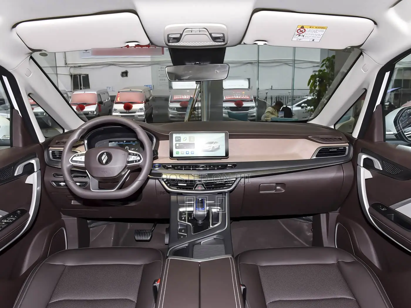 New Livan 8 2026 White