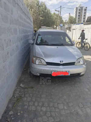 Toyota Platz 1.0 FWD 1999 Silver