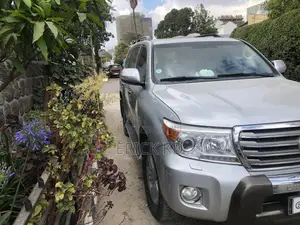 Toyota Land Cruiser 2015 Silver