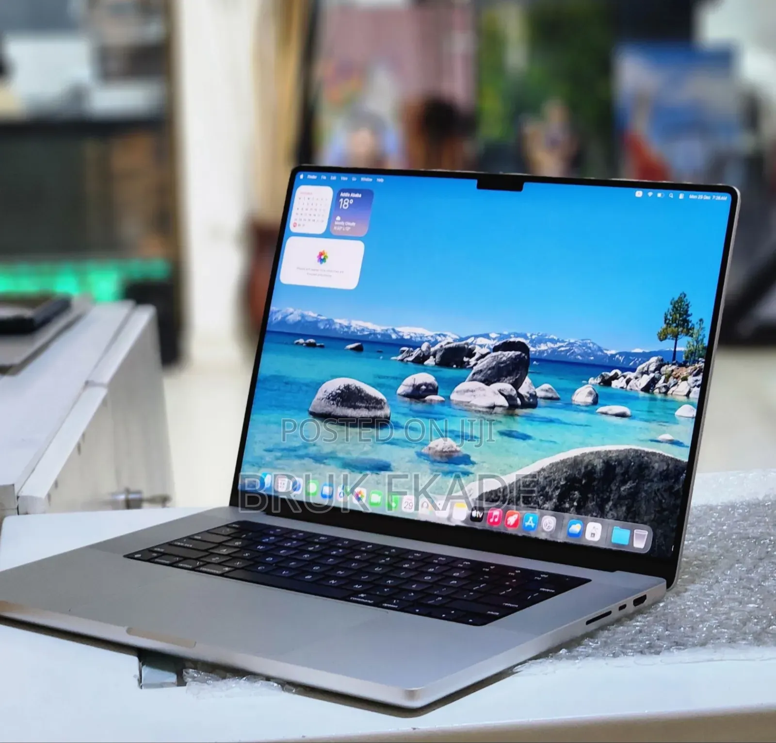 New Laptop Apple MacBook Pro M1 32GB Apple M1 Pro SSD 512GB