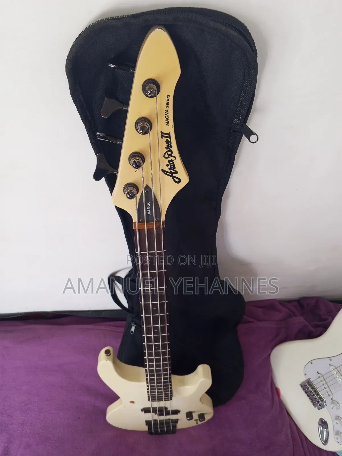 Aria Pro Ii Magna Series Mab-20 Bass Guitar