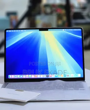 New Apple MacBook Air 2025 M4 15-Inch 16GB Apple M4 Pro SSD 256GB