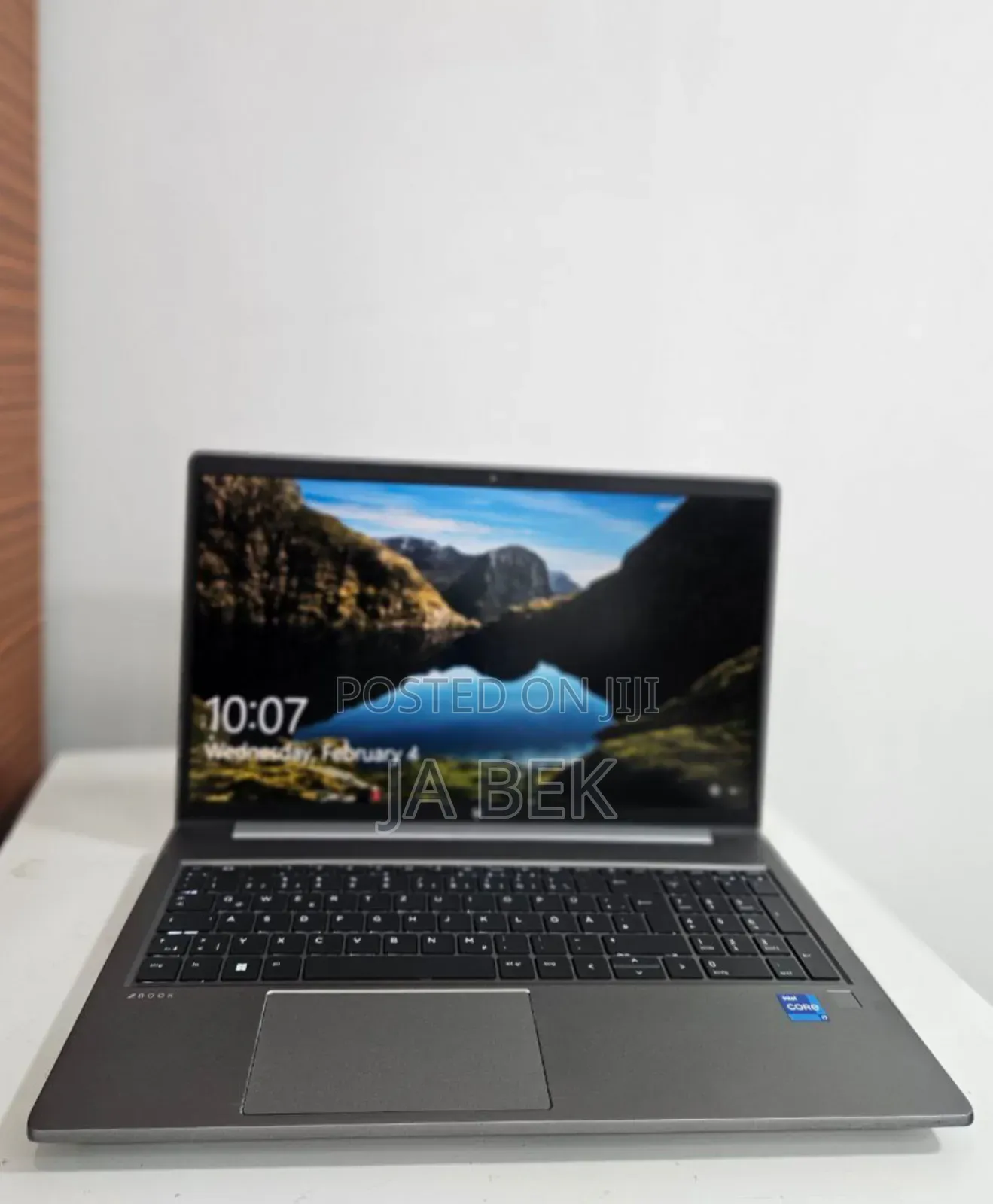 New Laptop HP ZBook Firefly 15 G7 16GB Intel Core i7 SSD 1T