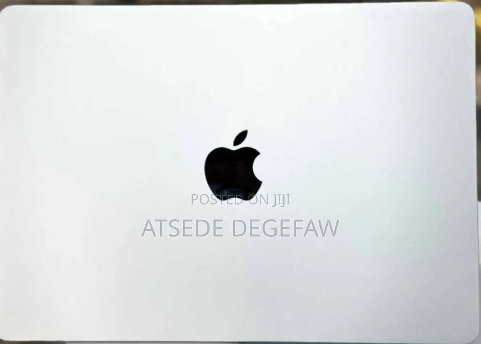 New Laptop Apple MacBook Air 2022 M2 8GB Intel Core I7 SSD 256GB