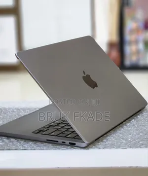 New Laptop Apple MacBook Pro M1 32GB Apple M1 Pro SSD 512GB