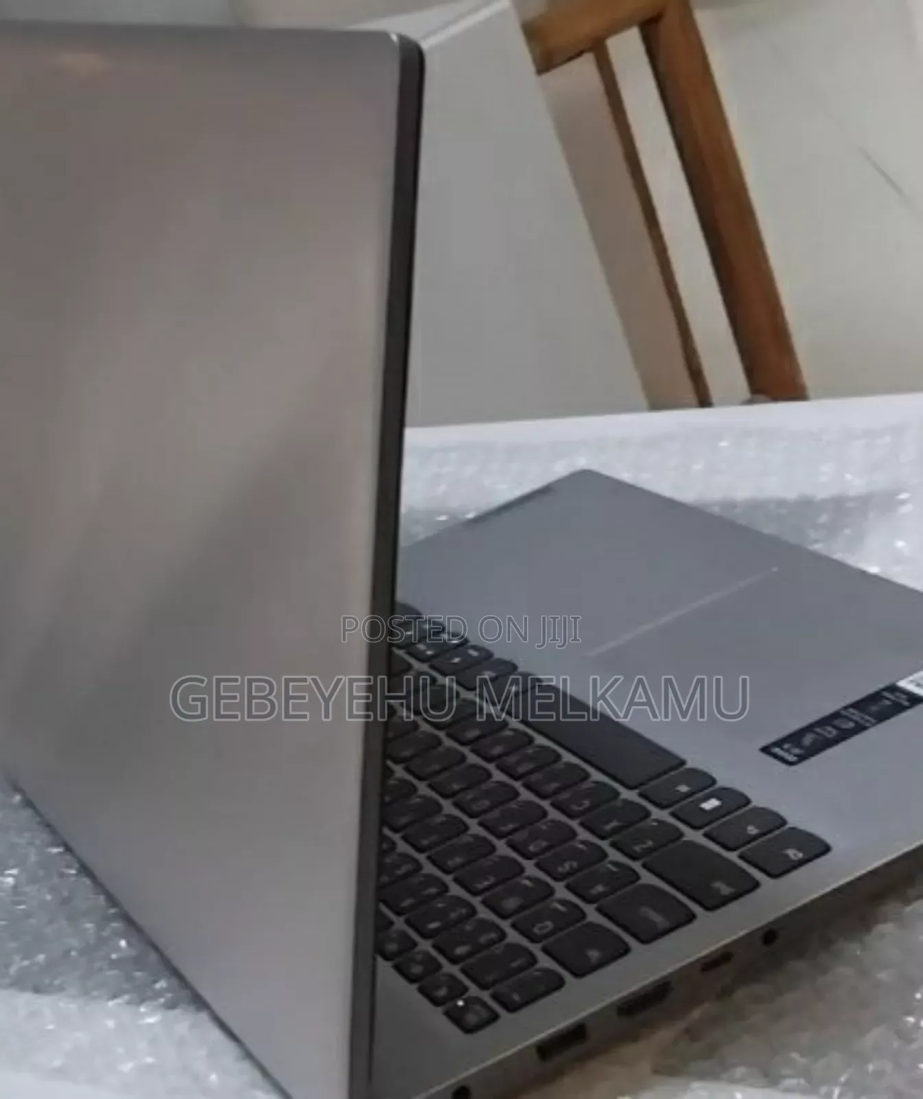 New Laptop Lenovo 8GB AMD Ryzen 5 SSD 512GB