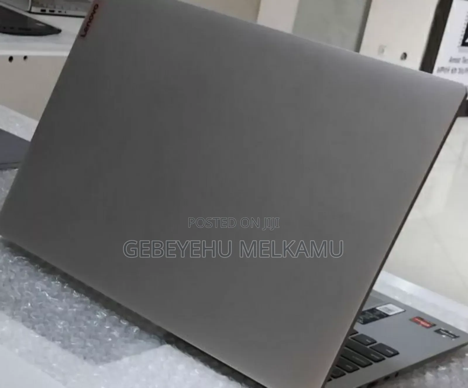 New Laptop Lenovo 8GB AMD Ryzen 5 SSD 512GB