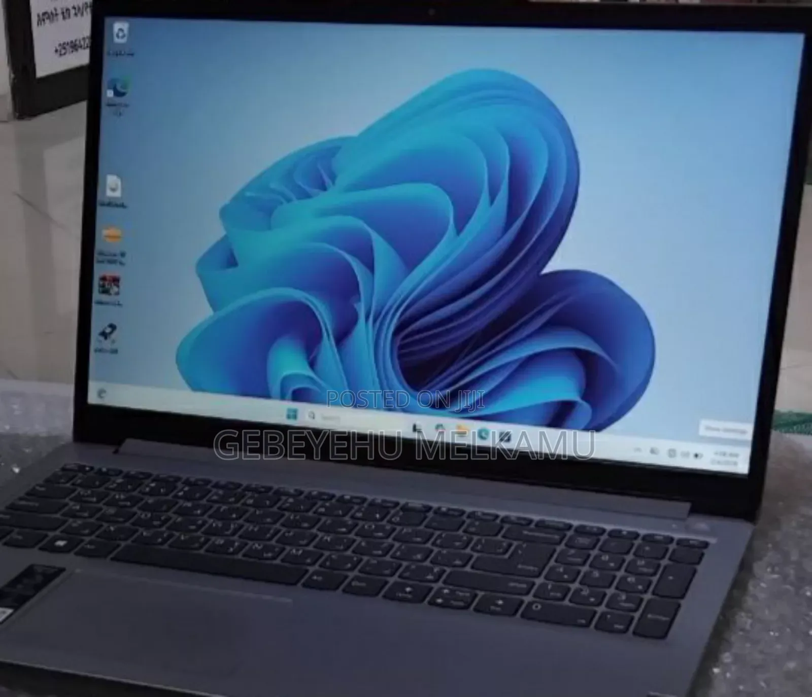 New Laptop Lenovo 8GB AMD Ryzen 5 SSD 512GB