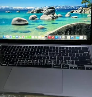 New Laptop Apple MacBook Pro 2022 M2 8GB Apple M2 SSD 256GB