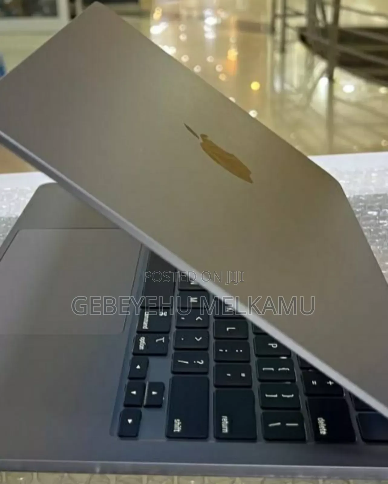 New Laptop Apple MacBook Pro 2022 M2 8GB Apple M2 SSD 256GB