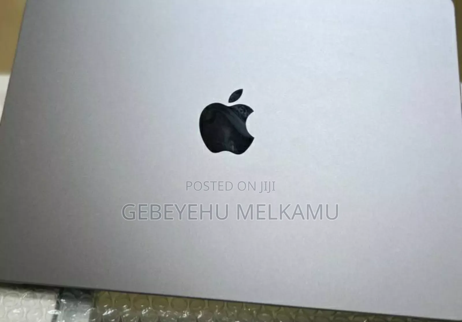New Laptop Apple MacBook Pro 2022 M2 8GB Apple M2 SSD 256GB