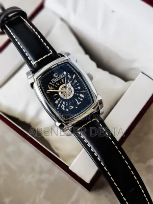 Chenxi Men's Automatic Mechanical Watch With a Black Leather Strap