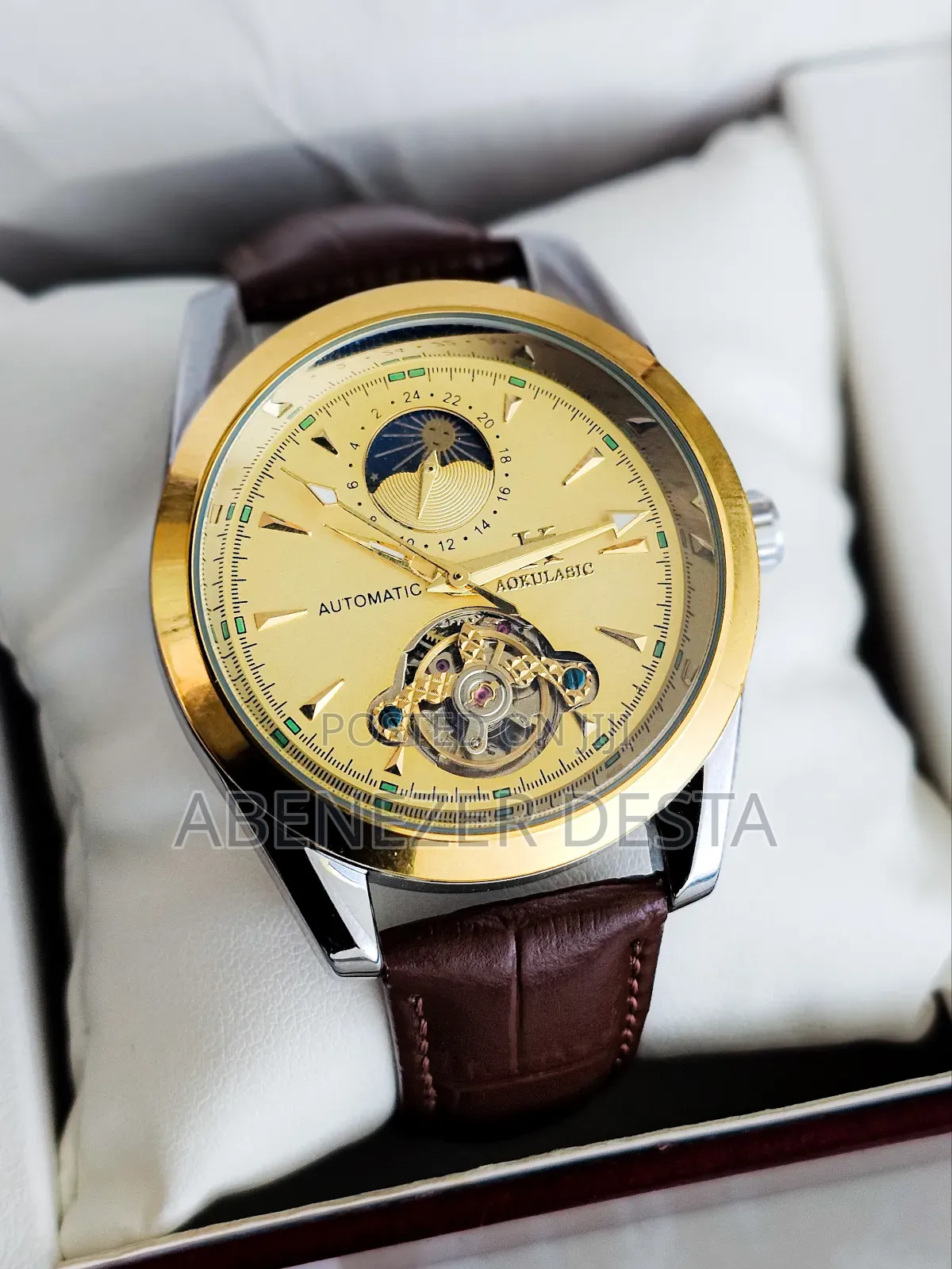 Aokulasic Men's Automatic Mechanical Watch With a Leather Band
