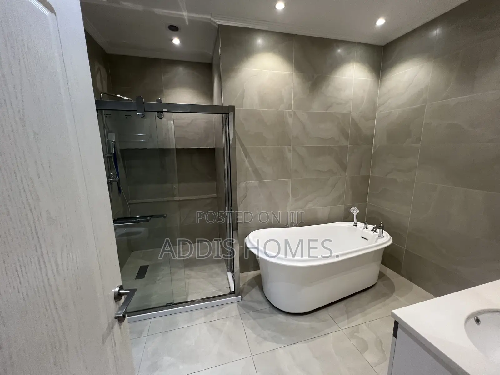 Furnished 4bdrm Penthouse in Bole for rent