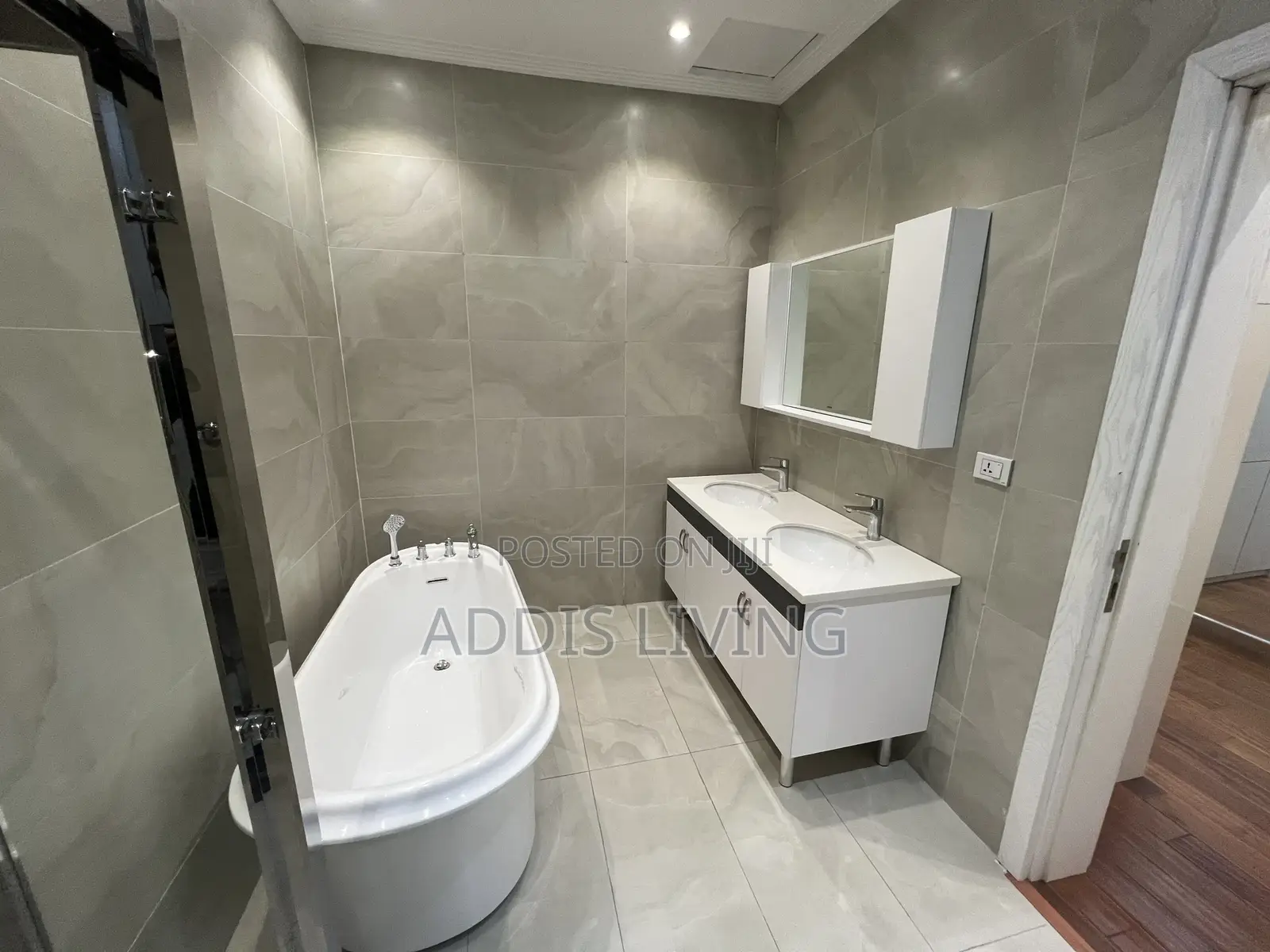 Furnished 4bdrm Penthouse in Bole for rent