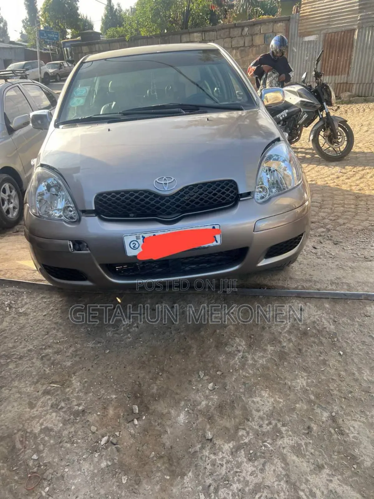 Toyota Yaris 2004 Gray