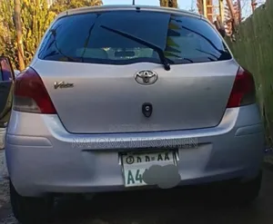 Toyota Yaris 2010 Pink