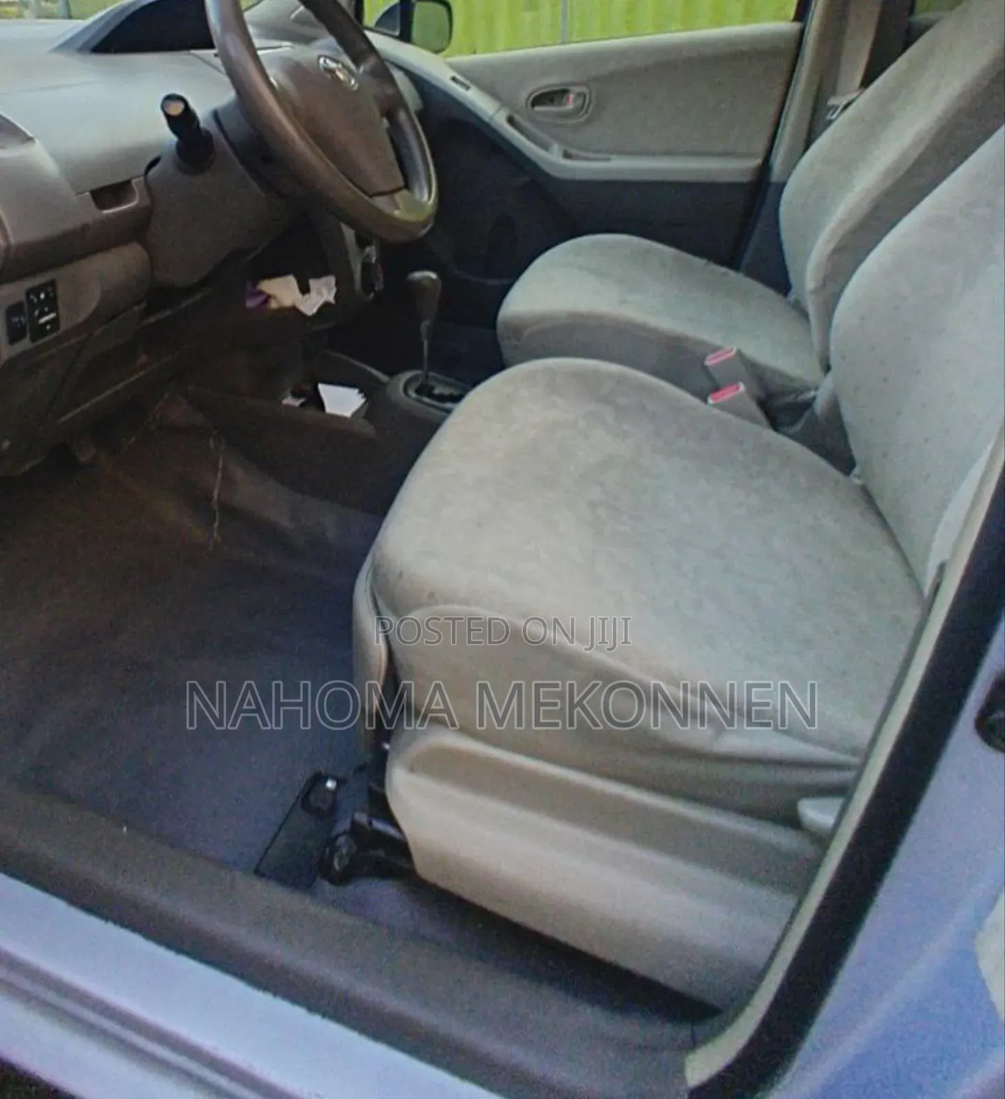 Toyota Yaris 2010 Pink