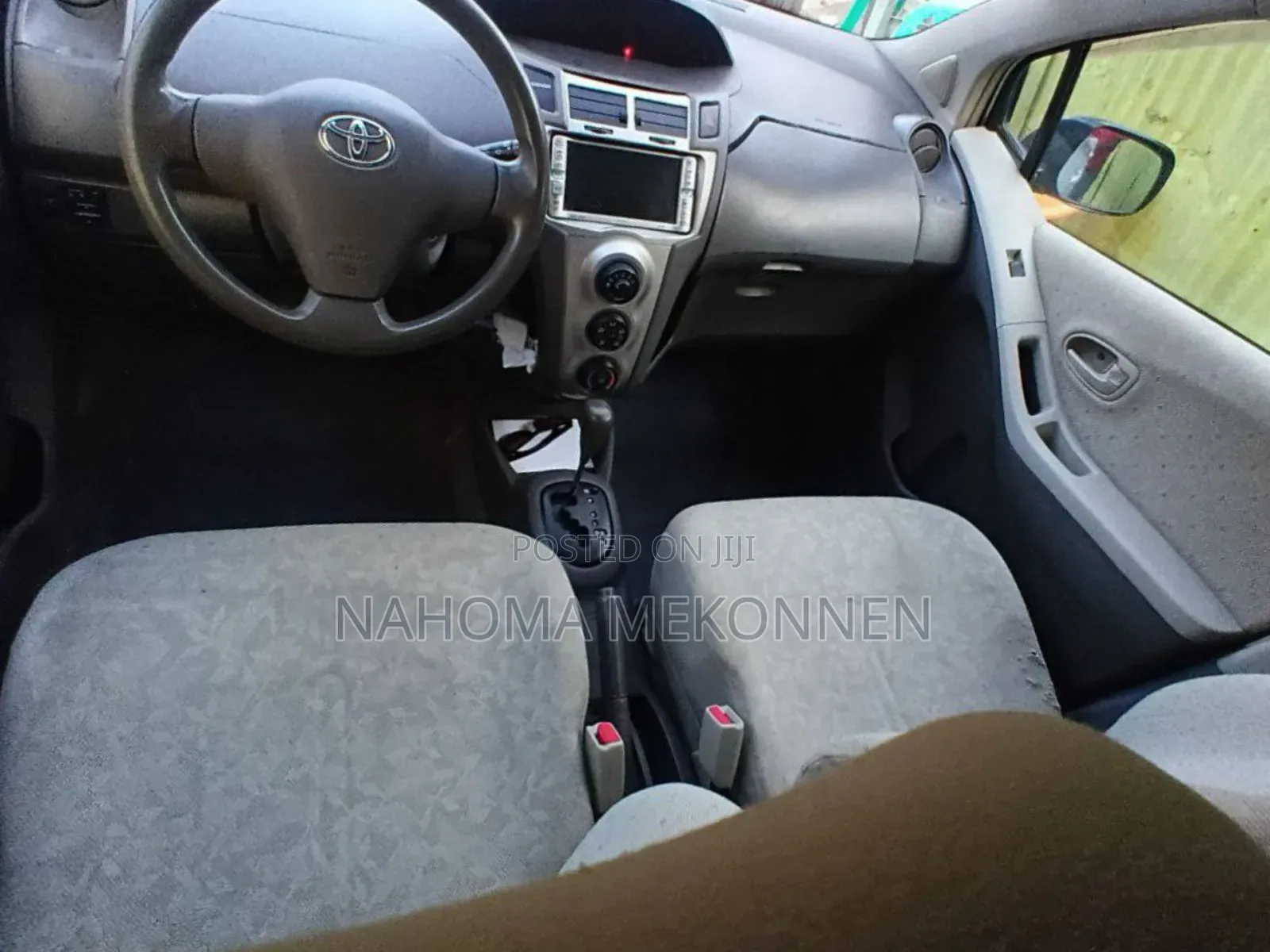 Toyota Yaris 2010 Pink