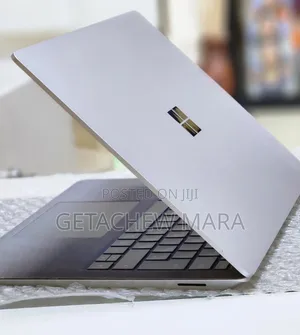 New Laptop Microsoft Surface 8GB Intel Core I5 SSD 512GB