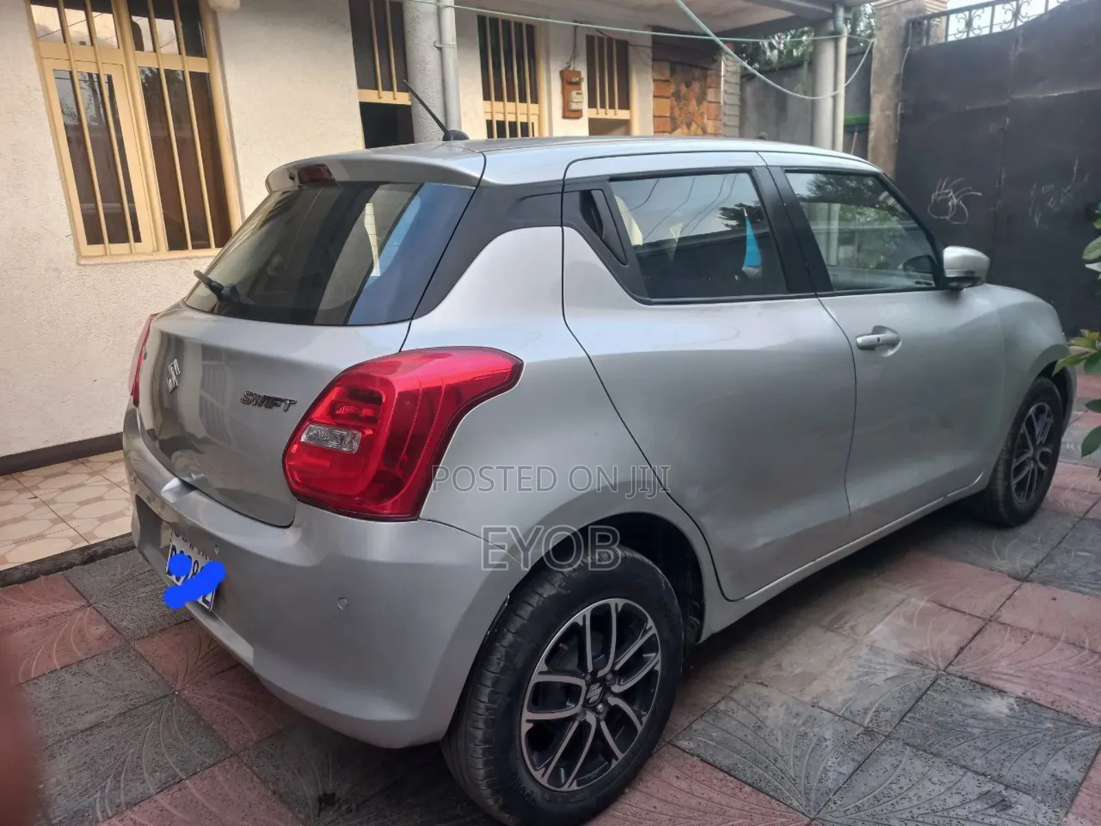 Suzuki Swift 2021 Silver