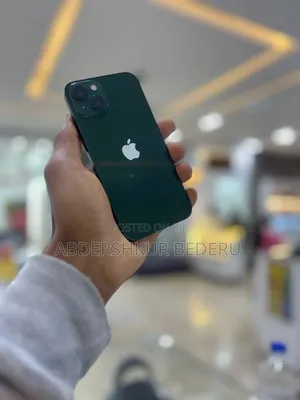 Apple iPhone 13 128 GB Green